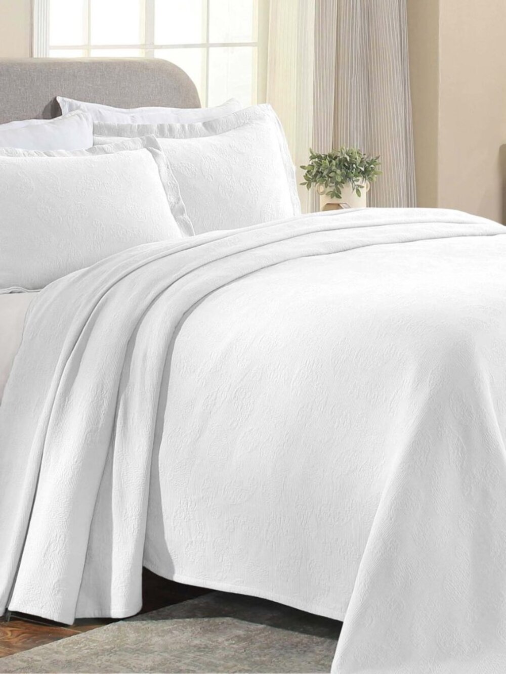 Paisley Cotton Bedspread Quilt Set, Oversize,King, White